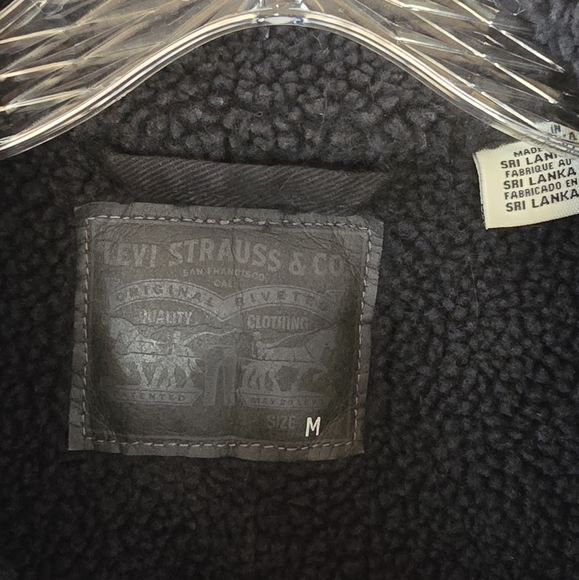 Levi's Sherpa-lined Trucker Jacket - Picture 7 of 7